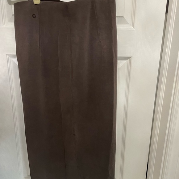Lululemon Softstreme Brown Pencil Skirt - Picture 2 of 5
